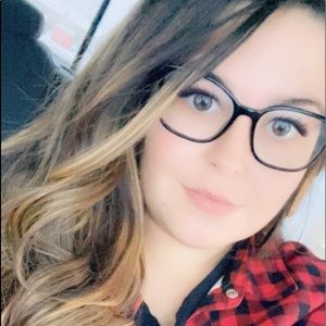 Meet your Posher, Danette